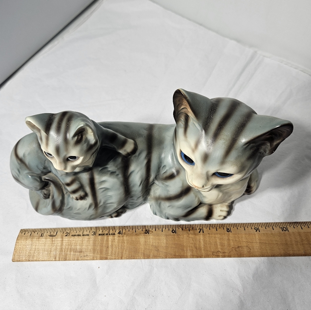 Vintage MCM Gray Ceramic Momma Cat & Kitten Baby Figurine Statue - Picture 9 of 12